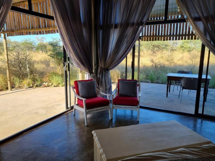 Hackberry House Black Thorn Cottage, Off Grid Khemsbok Exterior photo